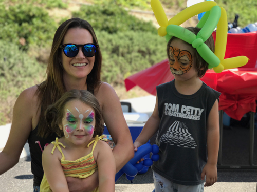 Twist and Shout face painting and balloon art