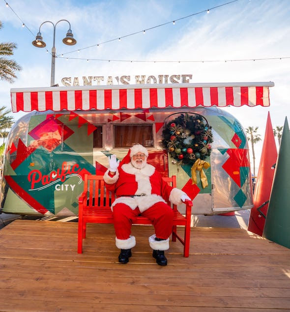 Pacific City’s Santa Sightings